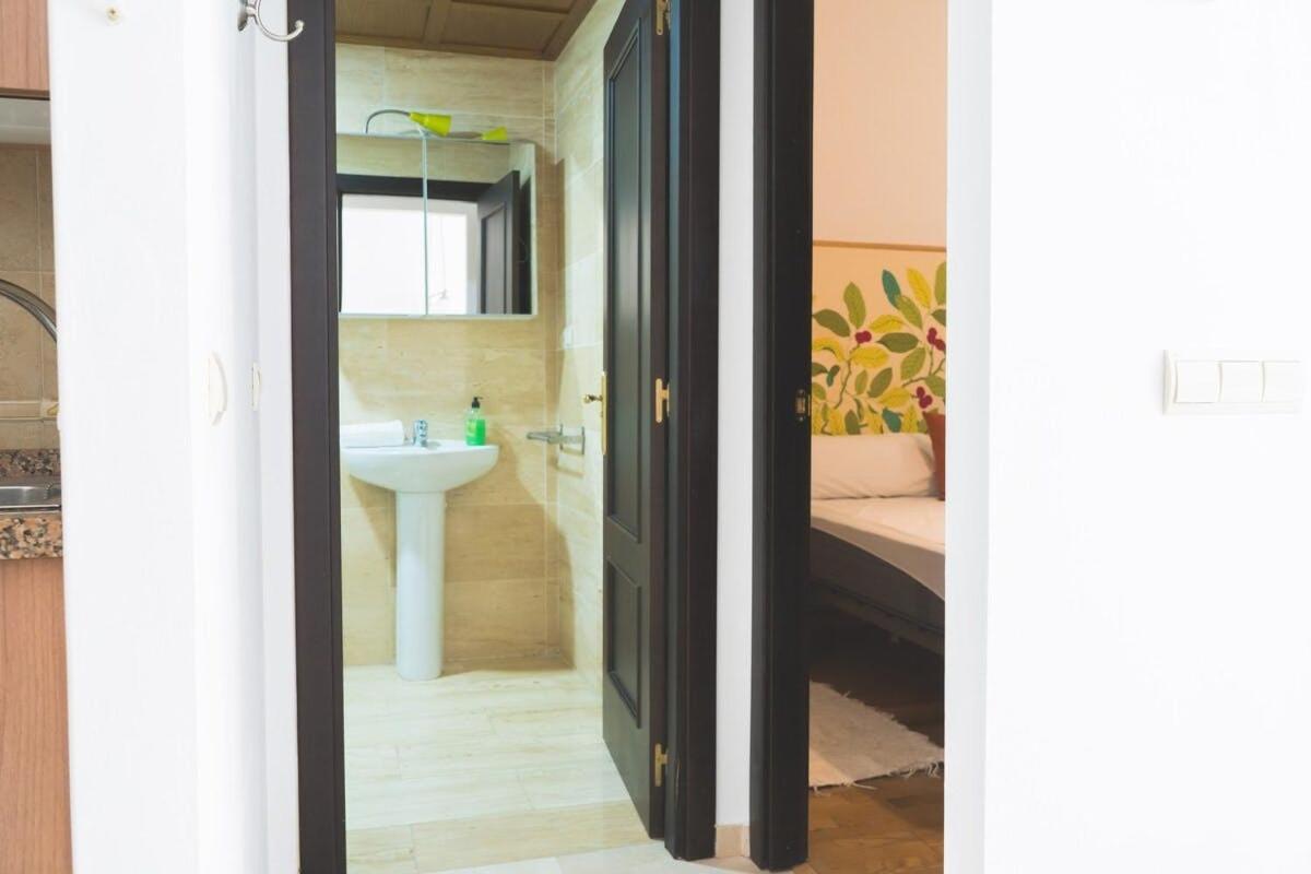 Céntrico Apartamento en Calle Carreteria - Málaga Extérieur photo